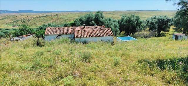 imagen 1 de Venta de fincas en Valencia de Alcántara (Cáceres)