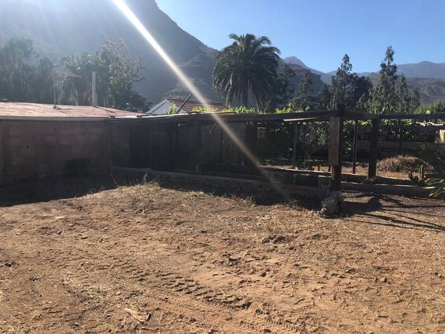 imagen 1 de Venta de terreno con casa en Vecindario (Las Palmas)