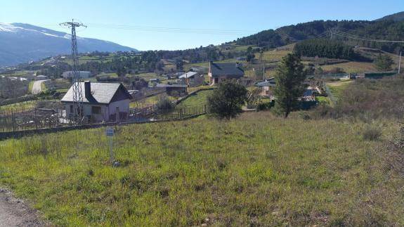 imagen 1 de En Venta finca situada en Valdeorras