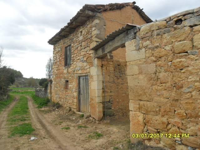 imagen 1 de Venta de terreno con nave en Cozuelos  de Ojeda (Palencia)