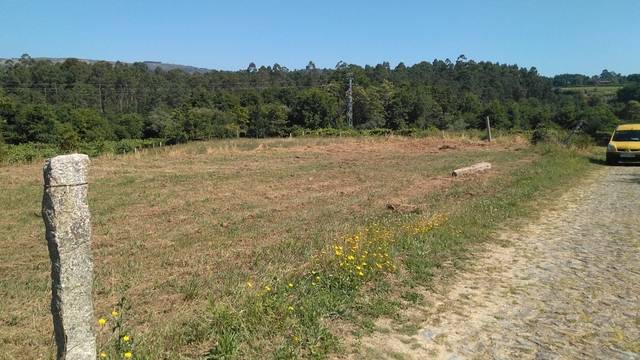 imagen 1 de Venta de finca con buen acceso en Areas (Tui)
