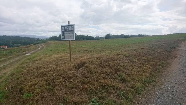 imagen 1 de Venta de fincas llanas y con buen acceso en Cervaña