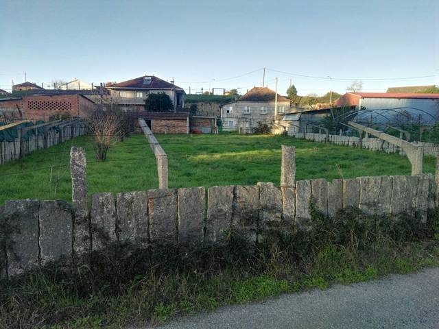 imagen 1 de Venta de terreno con cuadras en Oleiros