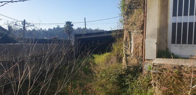 imagen 1 de Venta de parcela con casa a restaurar en Cambados