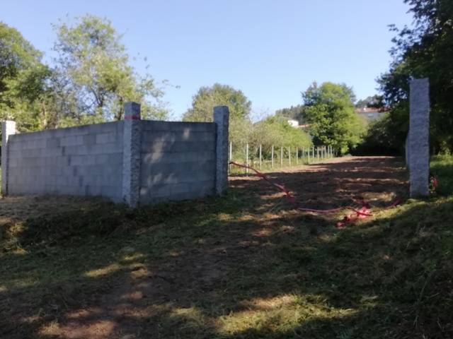 imagen 1 de Venta de terreno vallado en O Campo (Pontevedra)
