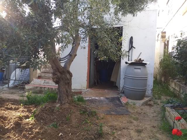 imagen 1 de Venta de parcela con casa en Los Palacios y Villafranca