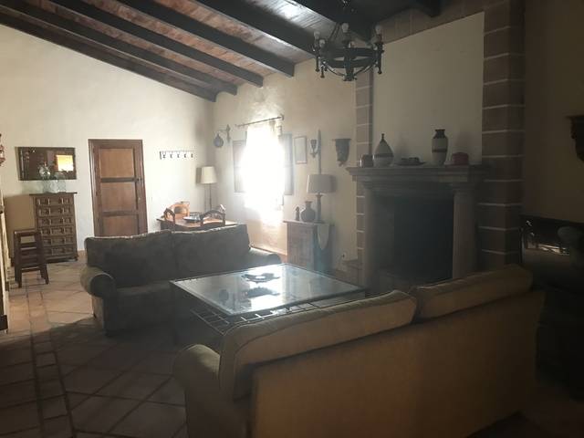 imagen 1 de Venta de finca con caserío y olivar en Osuna