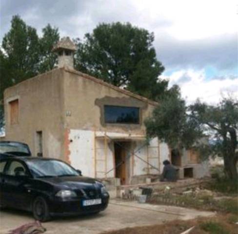 imagen 1 de Venta de terreno con vivienda en El raval de Crist