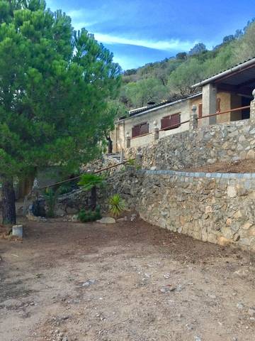 imagen 1 de Venta de finca con vistas a la montaña en Alforja