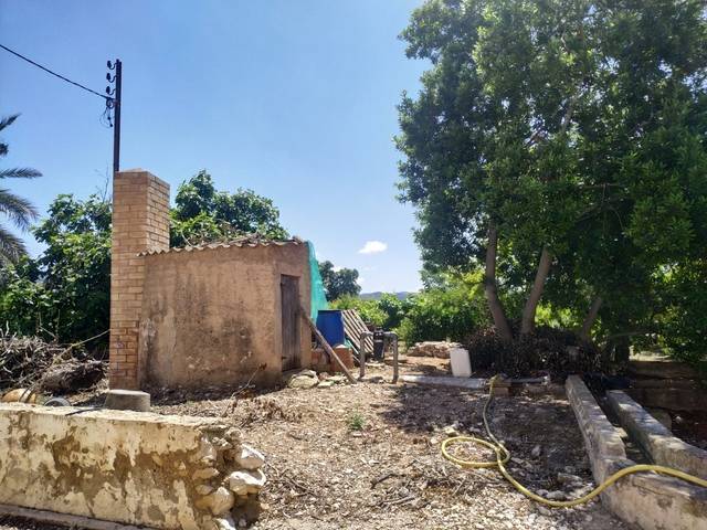 imagen 1 de Venta de finca con masía para reformar en Bitem (Tarragona)