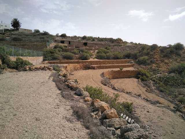 imagen 1 de Venta de terreno rústico con cueva en Lomo de Mena (Tenerife)
