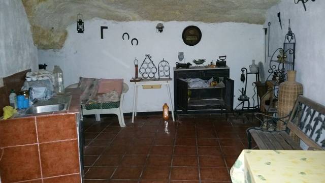 imagen 1 de Venta de terreno con casa y cueva en Güímar