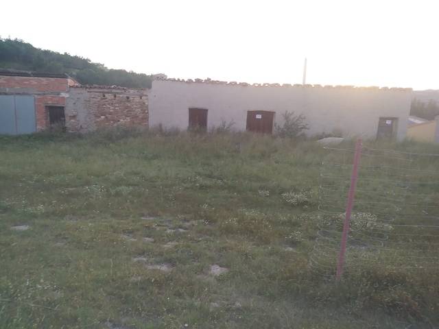 imagen 1 de Venta de terreno con corral y pajar en Escucha (Teruel)