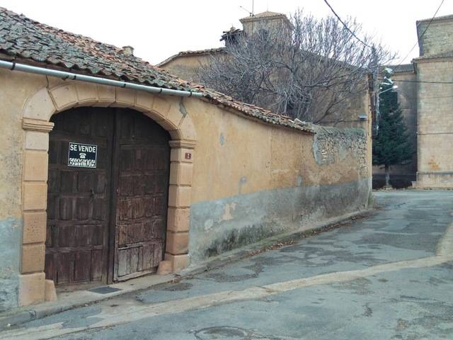 imagen 1 de Venta de casa rural a reformar en Condado de Castilnovo (SEgovia)