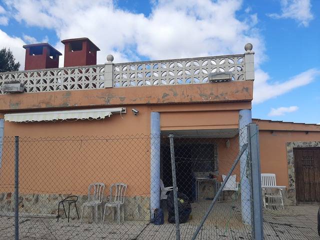 imagen 1 de Venta de casa rural con terreno en Osera (Zaragoza)