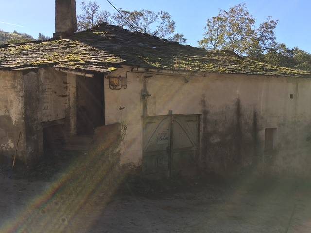 imagen 1 de Venta de casa rural a reformar en Mao (Lugo)