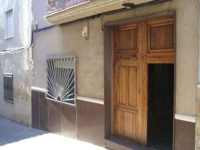 imagen 1 de Venta de casa rural para reformar en Montesa (Valencia)