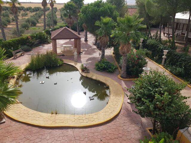 imagen 1 de Venta de finca rústica con cuadras