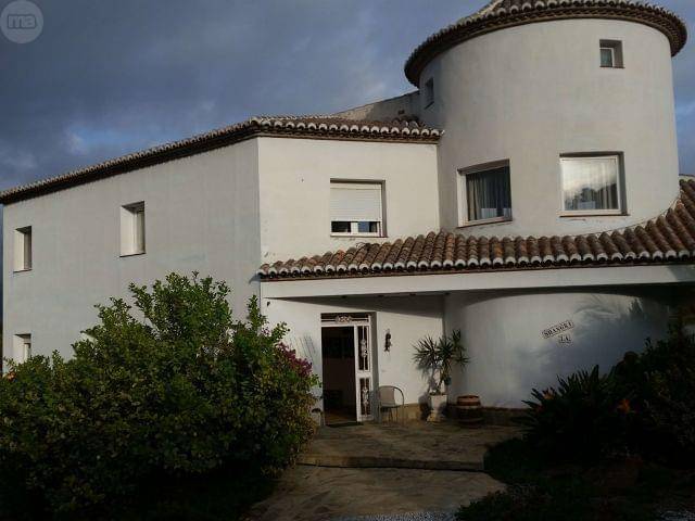 imagen 1 de Venta de lujosa casa rural en La Viñuela (Málaga)