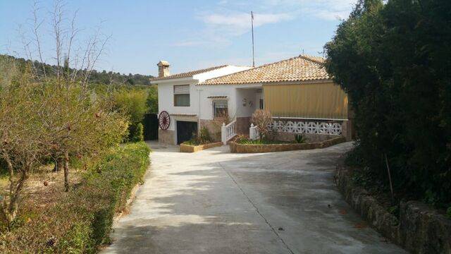 imagen 1 de Venta de finca con Chalet en Montserrat