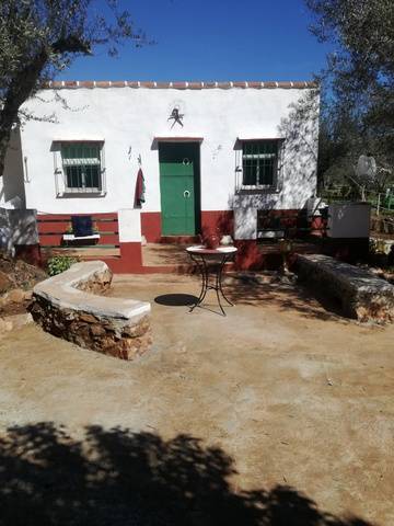 imagen 1 de Venta de Casa de Campo en Fuentes De León (Badajoz)