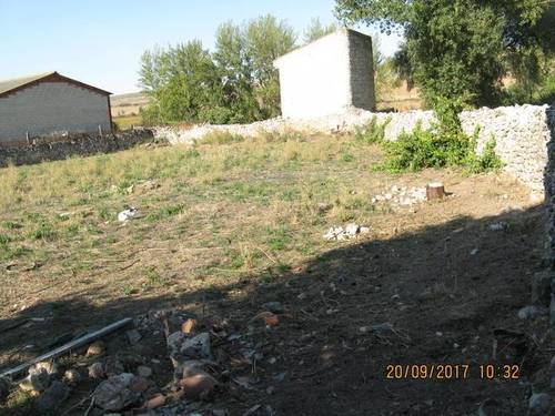 imagen 2 de Venta de parcela con pozo y palomar en Medinilla de la Dehesa (Burgos)