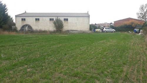 imagen 1 de Venta de finca con nave en Sasamon (Burgos)