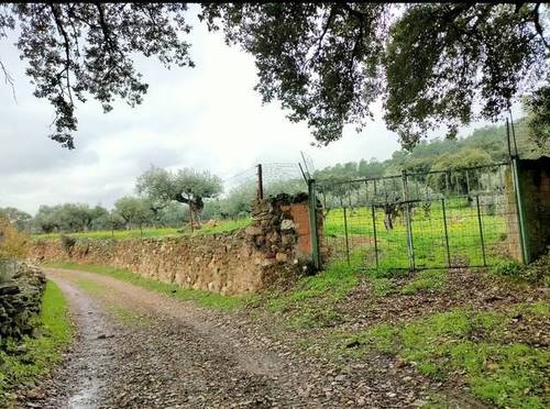 imagen 1 de Venta de finca en Serradilla (Cáceres)