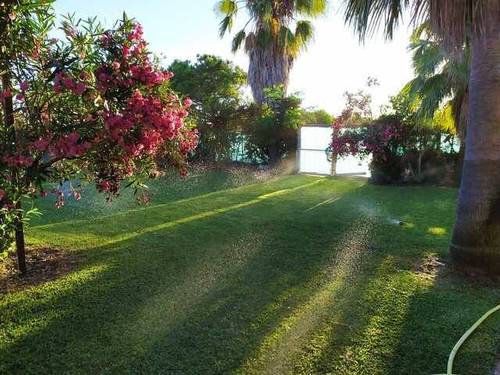 imagen 1 de Venta de terreno en con casa en Chipiona (Cádiz)