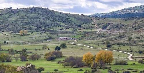 imagen 2 de Venta de estupenda finca en Zarzalejo (Madrid)