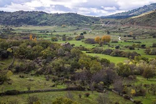 imagen 1 de Venta de finca en Zarzalejo (Madrid)
