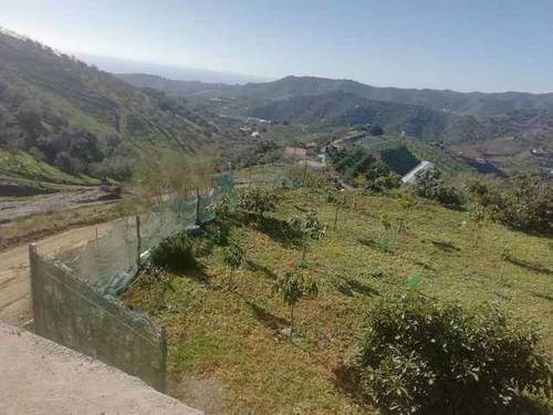 imagen 2 de Venta de terreno en Vélez-Málaga (Málaga)