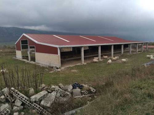 imagen 1 de finca rustica con nave para ganado
