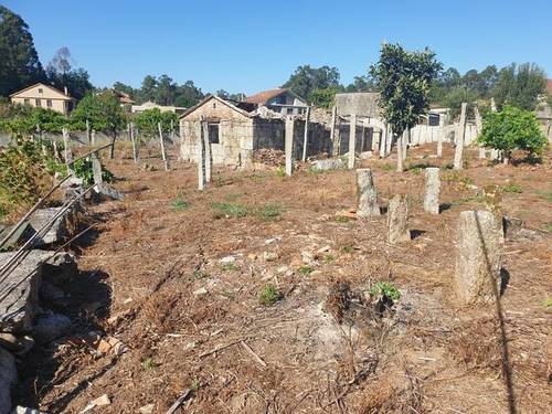 imagen 1 de Venta de terreno con casa en Salceda (Pontevedra)