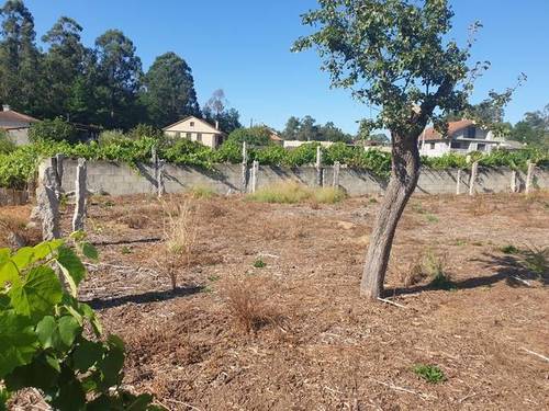 imagen 1 de Venta de terreno con casa en Salceda (Pontevedra)