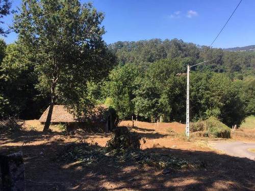 imagen 4 de Venta de terreno con antigua casa y cuadra en Redondela