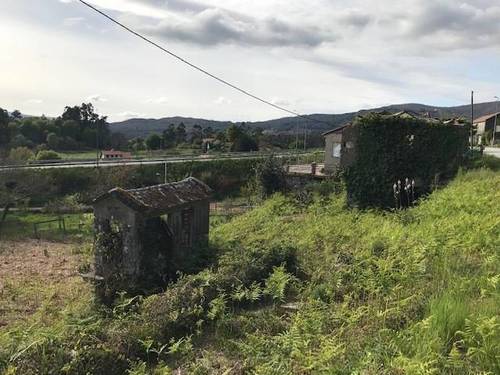 imagen 1 de Venta de parcela con casa y hórreo en Candean