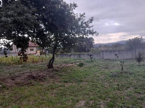 imagen 1 de Finca cerrada y edificable en Caldas de Reis (Pontevedra)