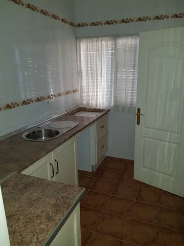 imagen 3 de Venta de terreno con casa y nave en Carmona