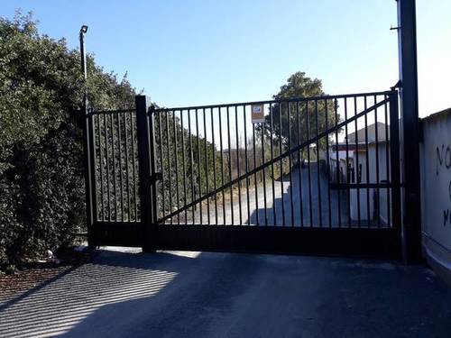 imagen 3 de Venta de parcela rústica vallada en Dos Hermanas