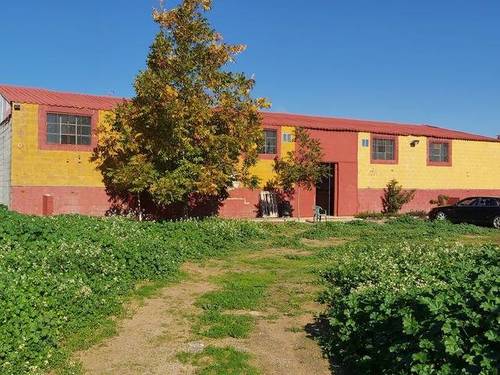 imagen 1 de Venta de finca con dos naves en Pilas