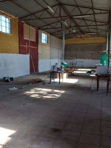 imagen 3 de Venta de finca con dos naves en Pilas