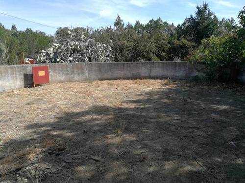 imagen 1 de Venta de parcela con casa y plaza de toros en Guillena