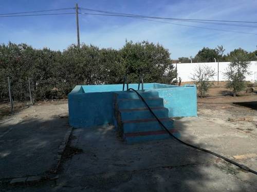 imagen 2 de Venta de parcela con casa y plaza de toros en Guillena