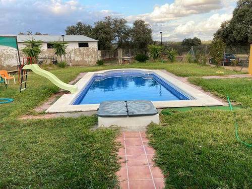 imagen 2 de Venta de finca con cuadras para caballos en Castilblanco de los Arroyos