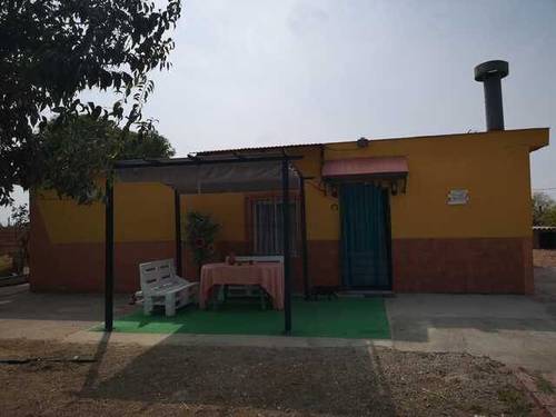 imagen 1 de Venta de parcela con casa en Utrera (Sevilla)