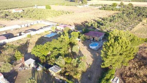 imagen 3 de Venta de parcela con casa en Utrera (Sevilla)