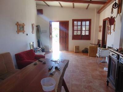 imagen 1 de Venta de finca con vivienda y plantaciones de naranjos en Sevilla