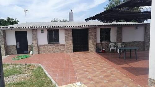 imagen 1 de Venta de vivienda con amplio terreno
