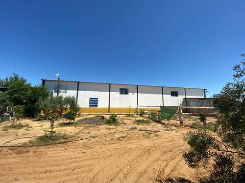 imagen 1 de Venta de finca con naves y vivienda Utrera